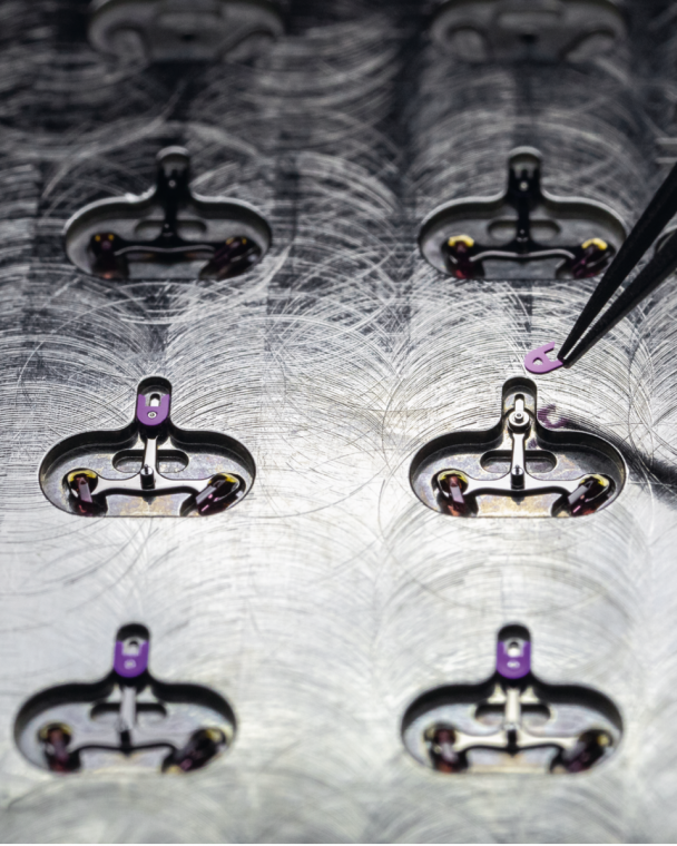 Fitting an applied&nbsp;silicon horn on pallets made&nbsp;from non-magnetic lead-free material.
