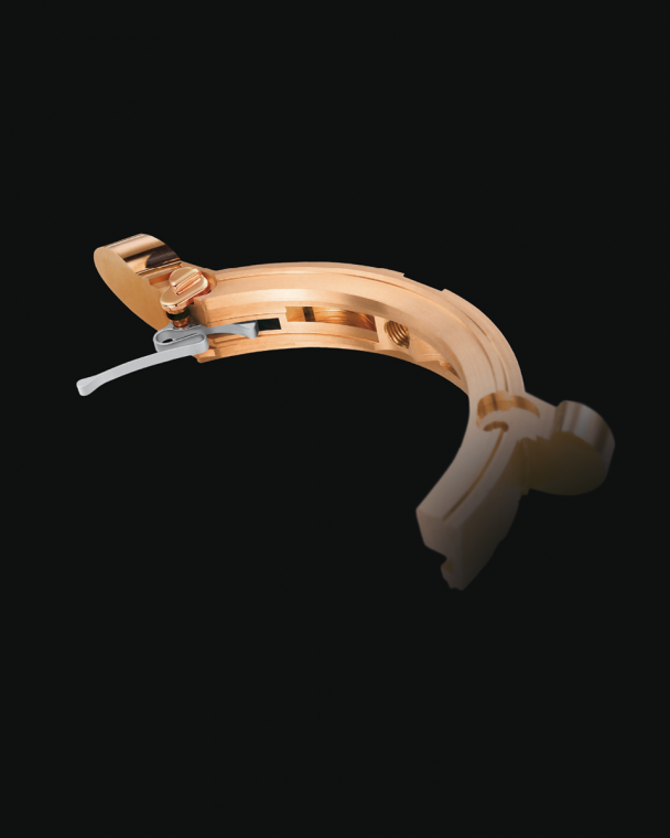 The construction of Blancpain’s patented under-lug correctors. Unlike the industry standard correctors placed on the flanks of the case, Blancpain’s design dispenses with the need for a pusher tool. Instead the under-lug tab can be actuated with a fingertip. A further bonus: since the correctors are nestled under the lugs, the flanks of the case are clean, unblemished by corrector dimples.
