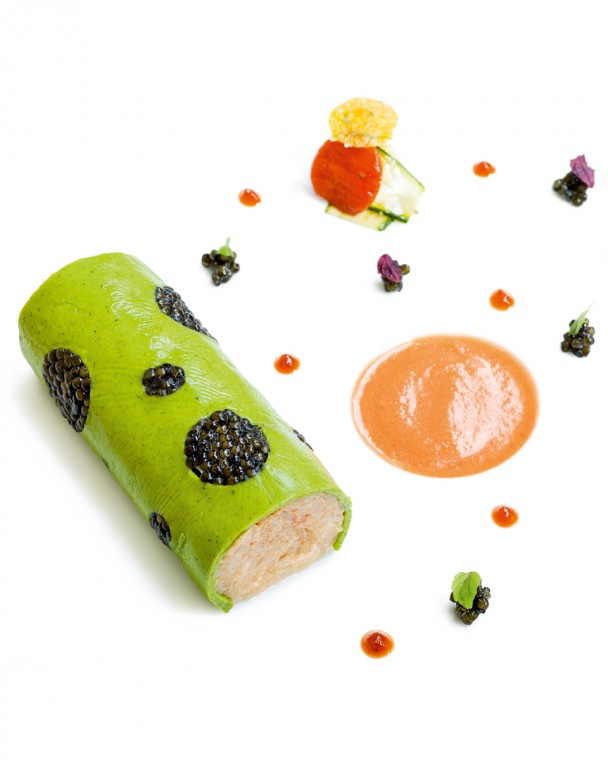 L’araignée de mer relevée de gingembre, crémeux de courgettes en impression de caviar Osciètre.
