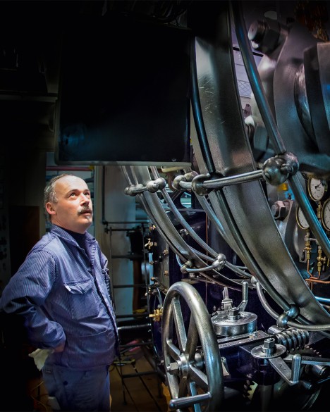 Chief engineer Markus Graf in front of “Joséphine”, his favorite steam engine.
&nbsp;
