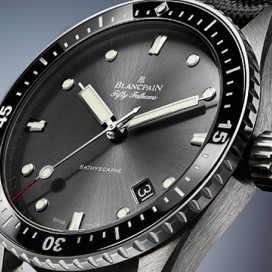 五十噚BATHYSCAPHE